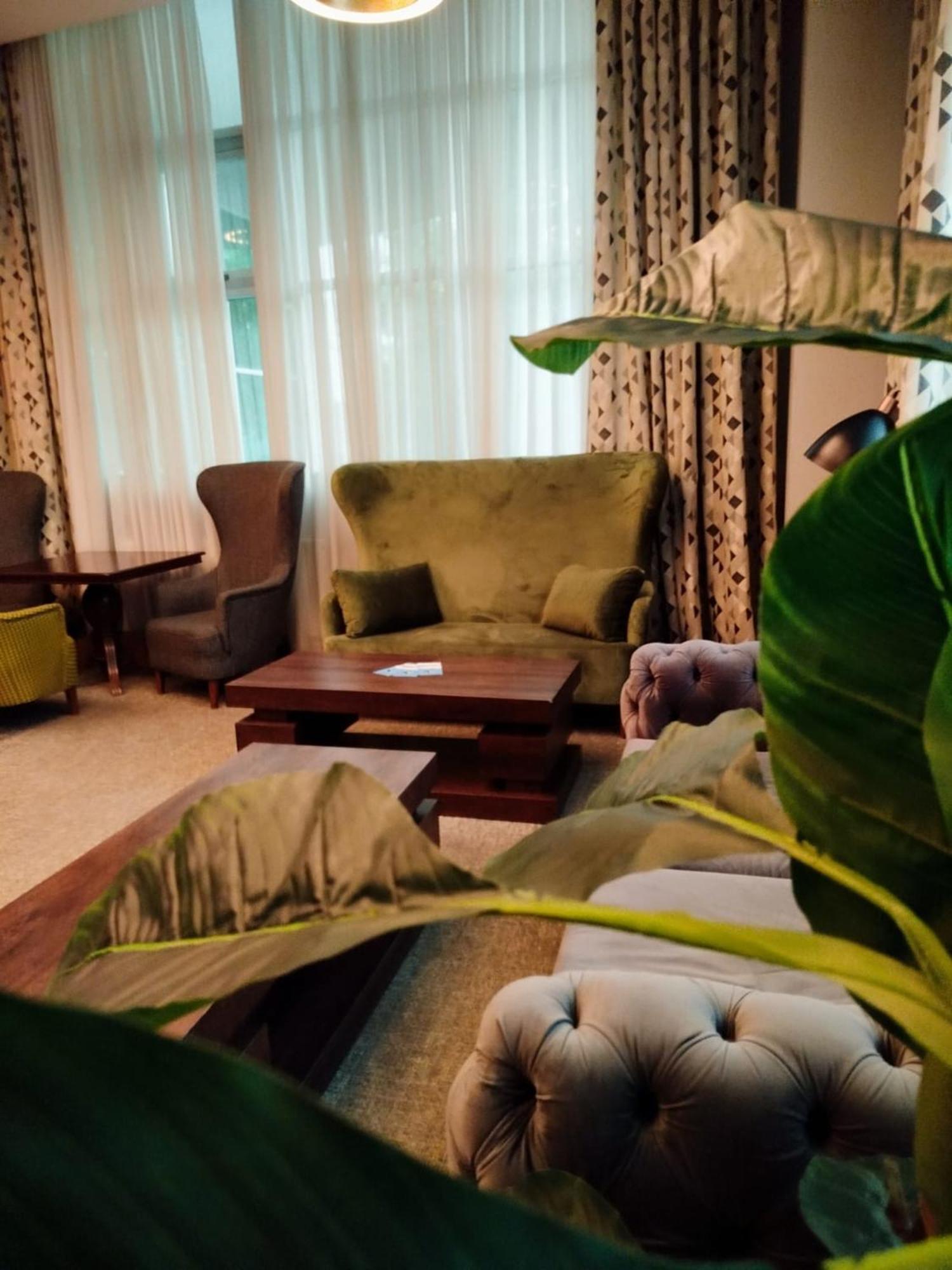 Green Tower Hotel Tbilisi Eksteriør bilde